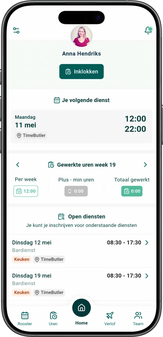 Startscherm van de Timebutler medewerker-app met inklokken, volgende dienst en gewerkte uren